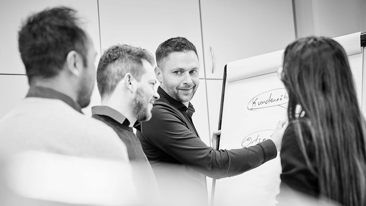 Mitarbeiterstatement zum Brainstorming im Team Mitarbeiterstatement zum Brainstorming im Team